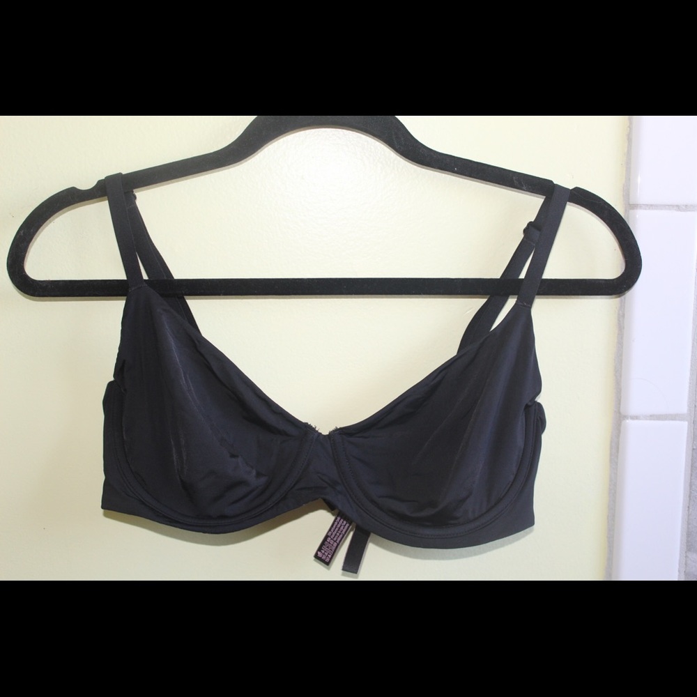 34DD Body by Victoria secret unlined